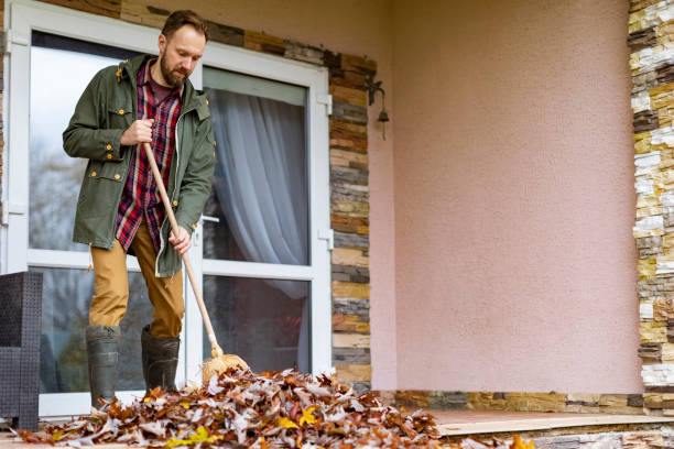 Best Commercial Cleanout Services  in Moxee, WA